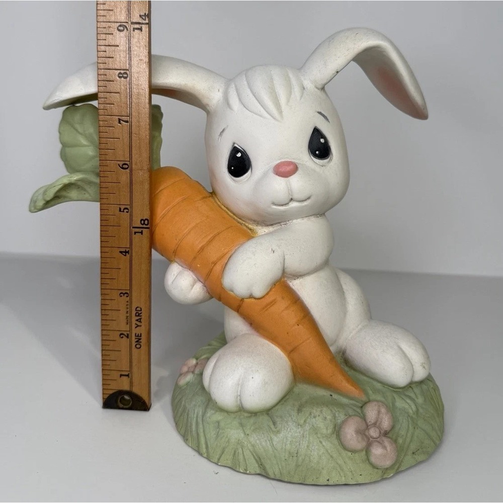 1998 Precious Moments Universal Statuary Bunny Rabbit W/ Carrot Figurine #2704